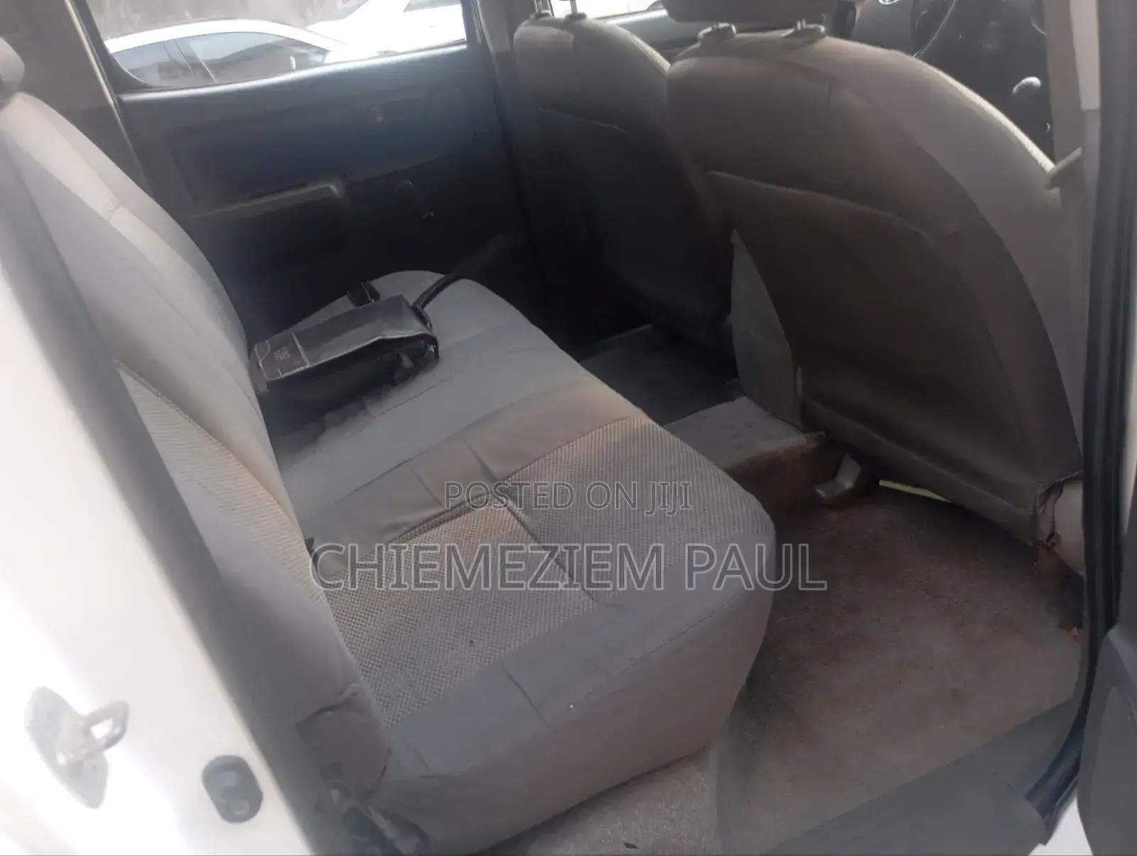 Toyota Hilux SR 4x4 2013 Black