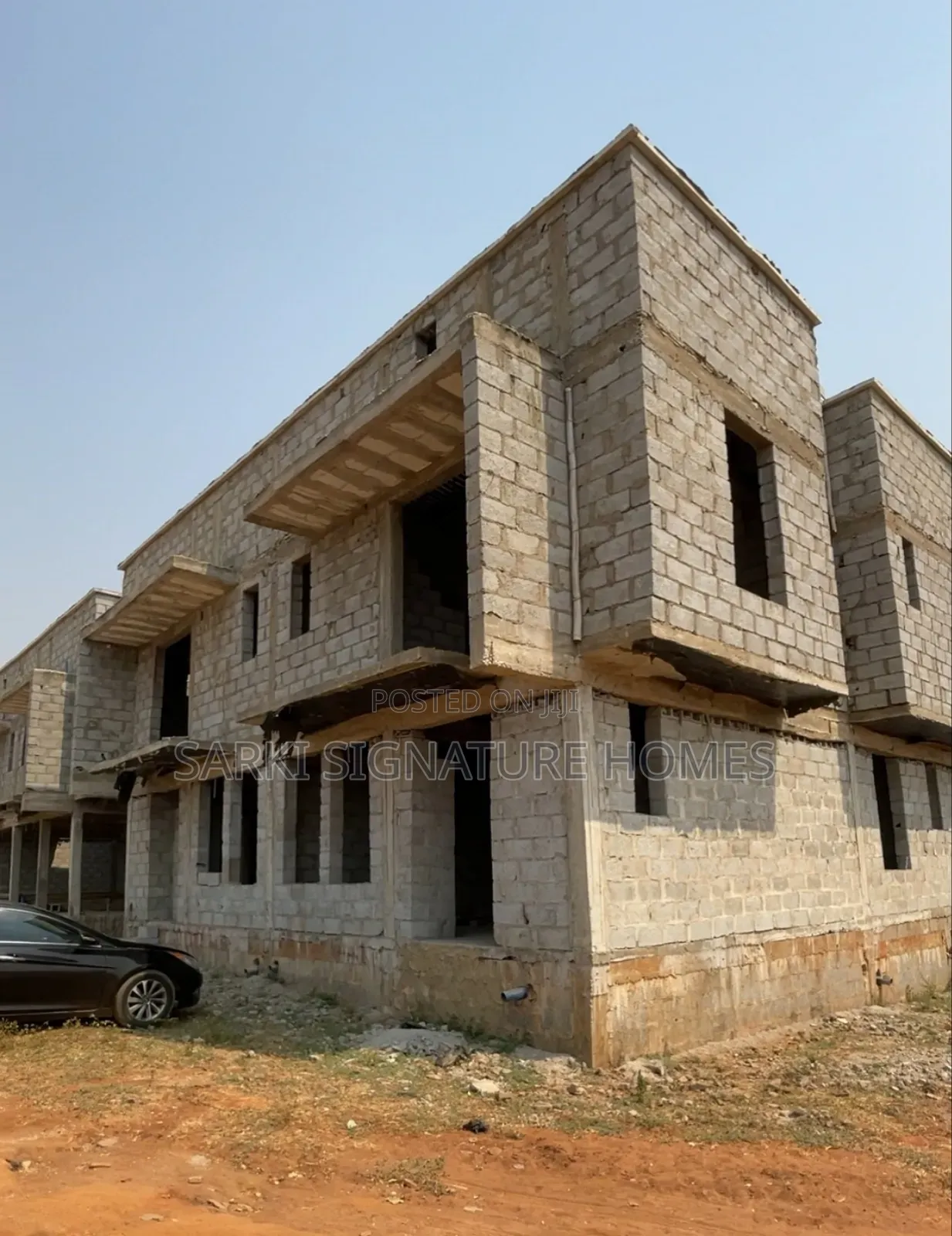 4bdrm Duplex in Leptons Basil, Life Camp for sale