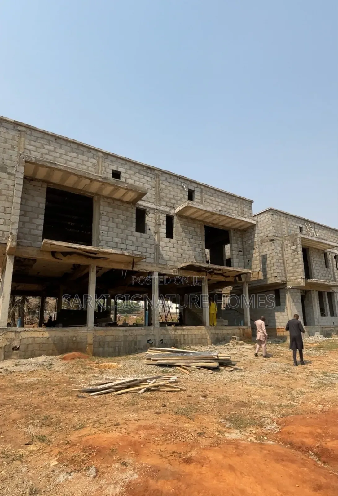 4bdrm Duplex in Leptons Basil, Life Camp for sale
