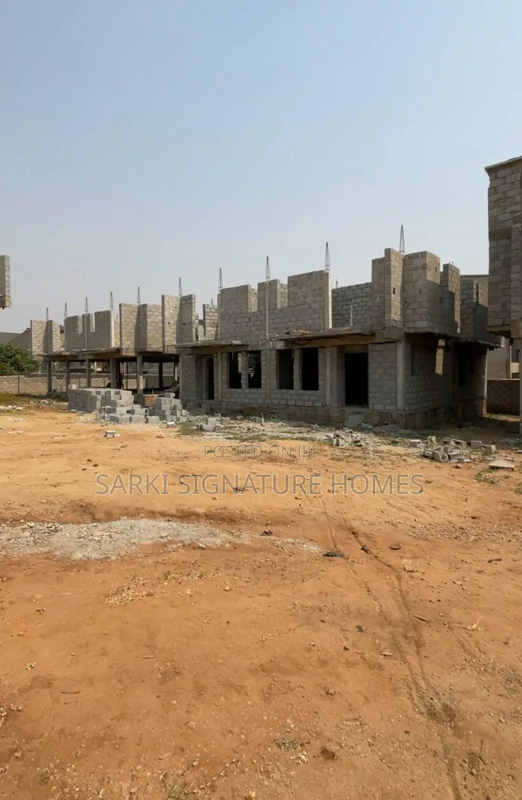 4bdrm Duplex in Leptons Basil, Life Camp for sale