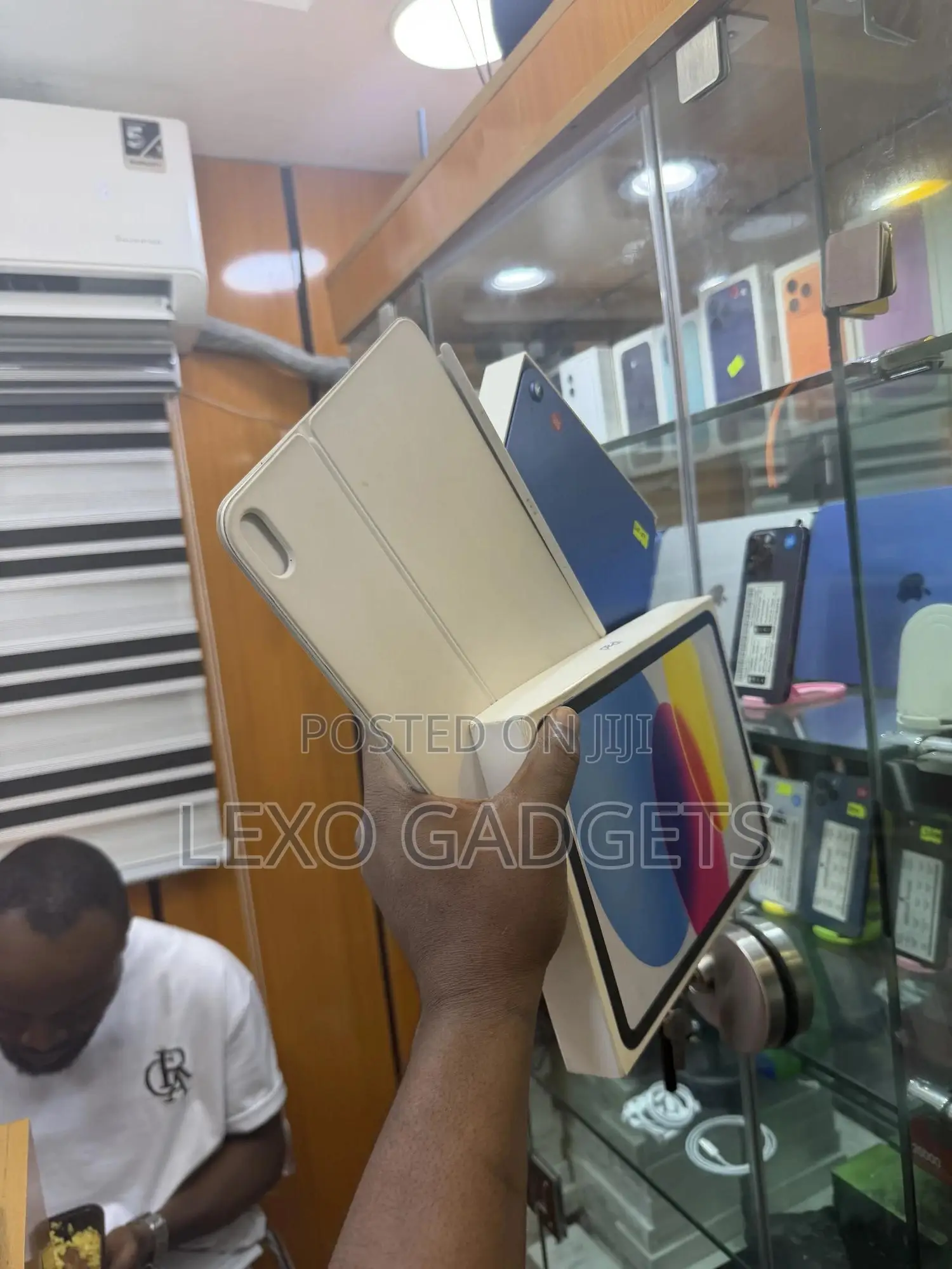 New Apple iPad (2025) 128 GB Blue