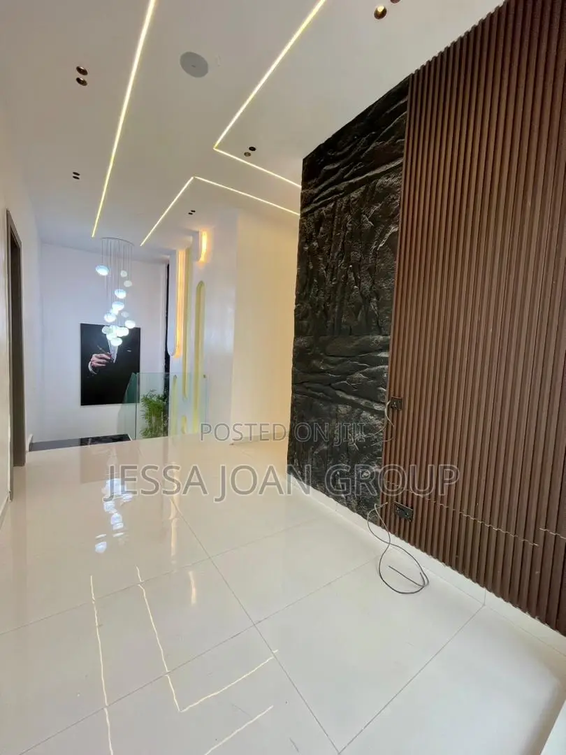 5bdrm Duplex in Lekki Gardens Estate for sale