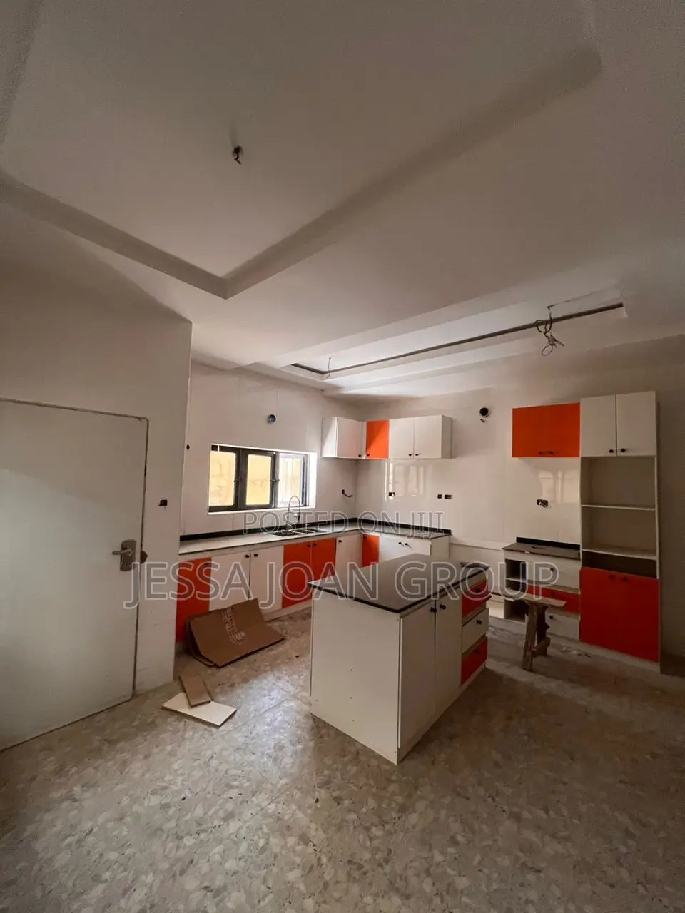 7bdrm Duplex in Guzape District for sale