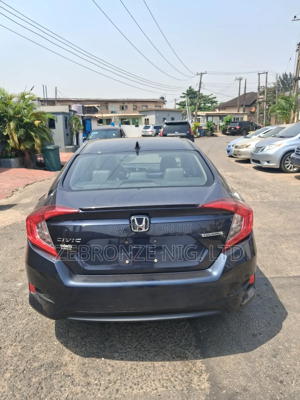 Honda Civic LX 4dr Sedan (2.0L 4cyl) 2017 Gray