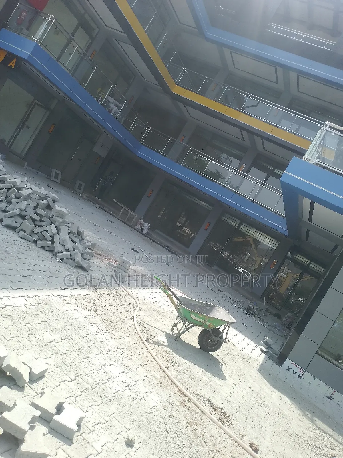 For Sale Standard Shop Space
