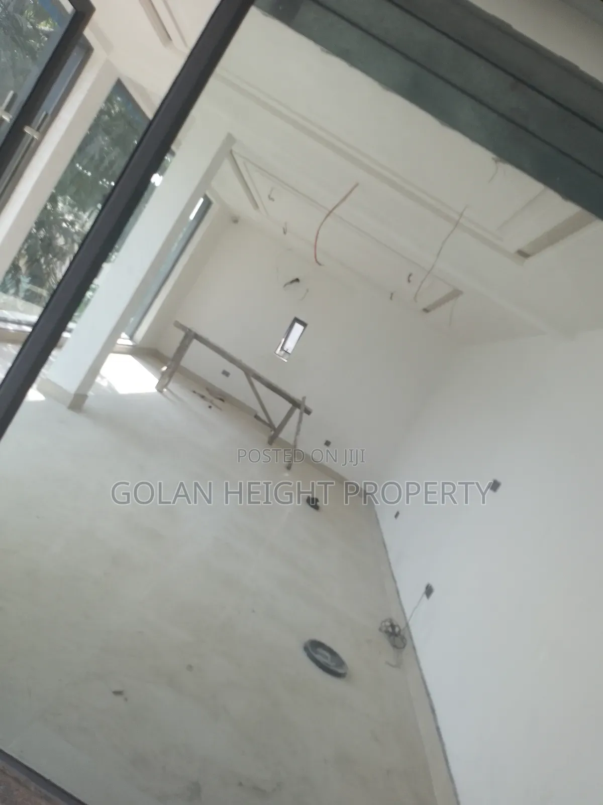 For Sale Standard Shop Space