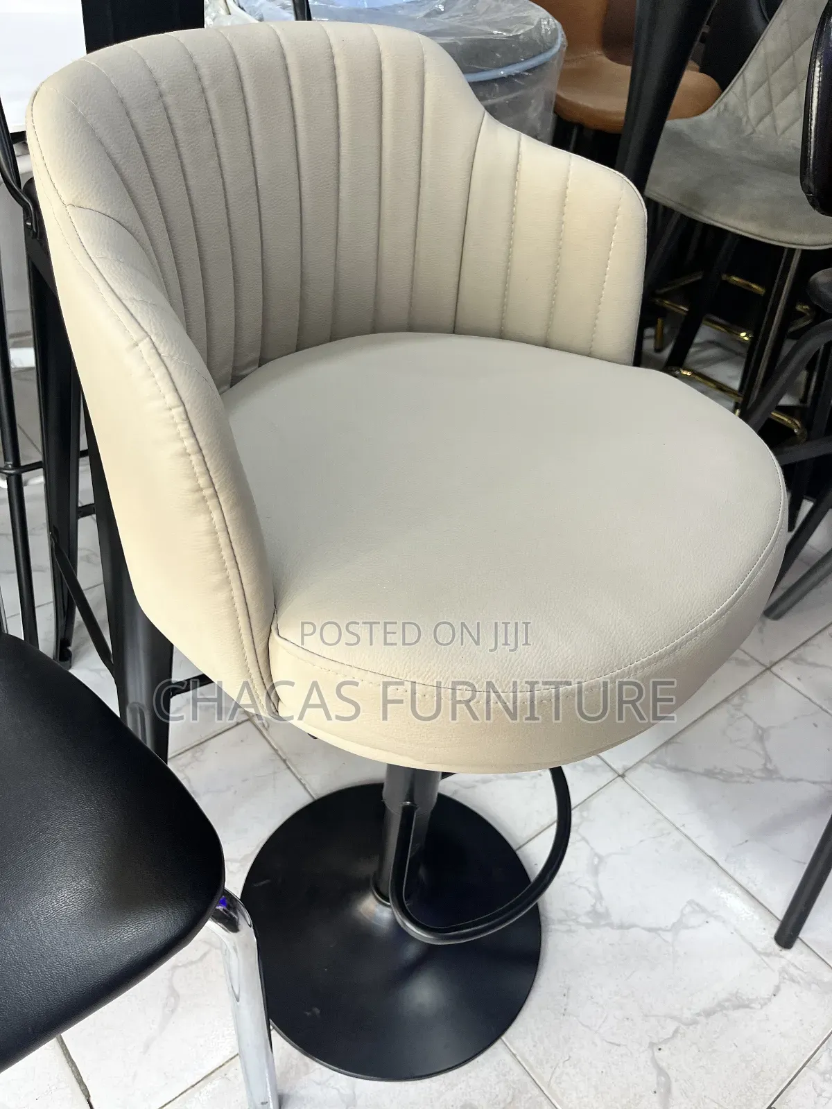 Luxury Leather Bar Stools - Swivel 4-Leg Kitchen Island Chairs
