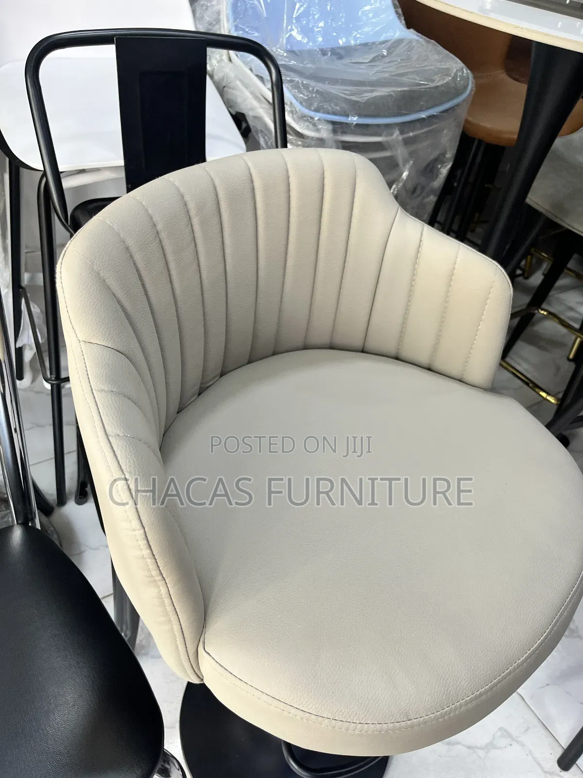 Luxury Leather Bar Stools - Swivel 4-Leg Kitchen Island Chairs