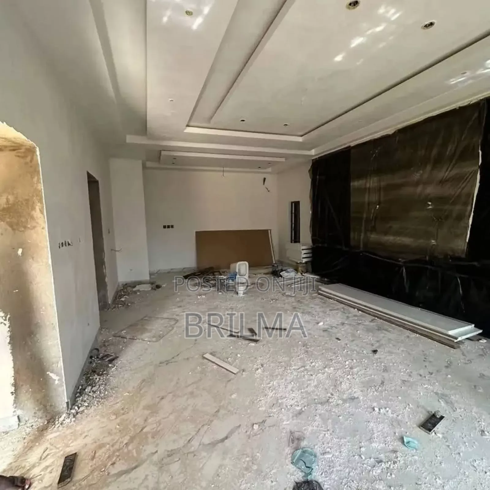 4bedrooms Terrace Located in Kaura