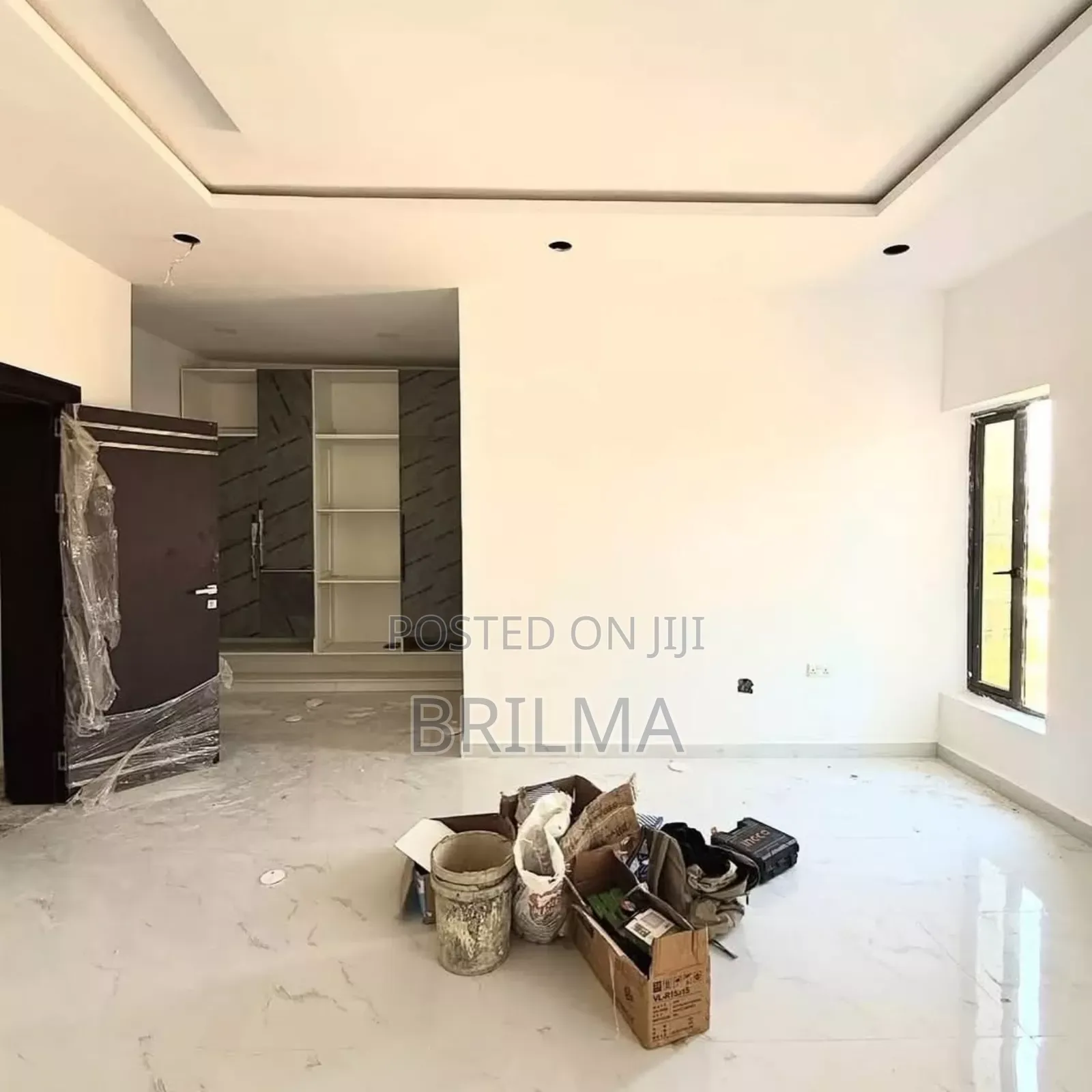 4bedrooms Town House in Jahi