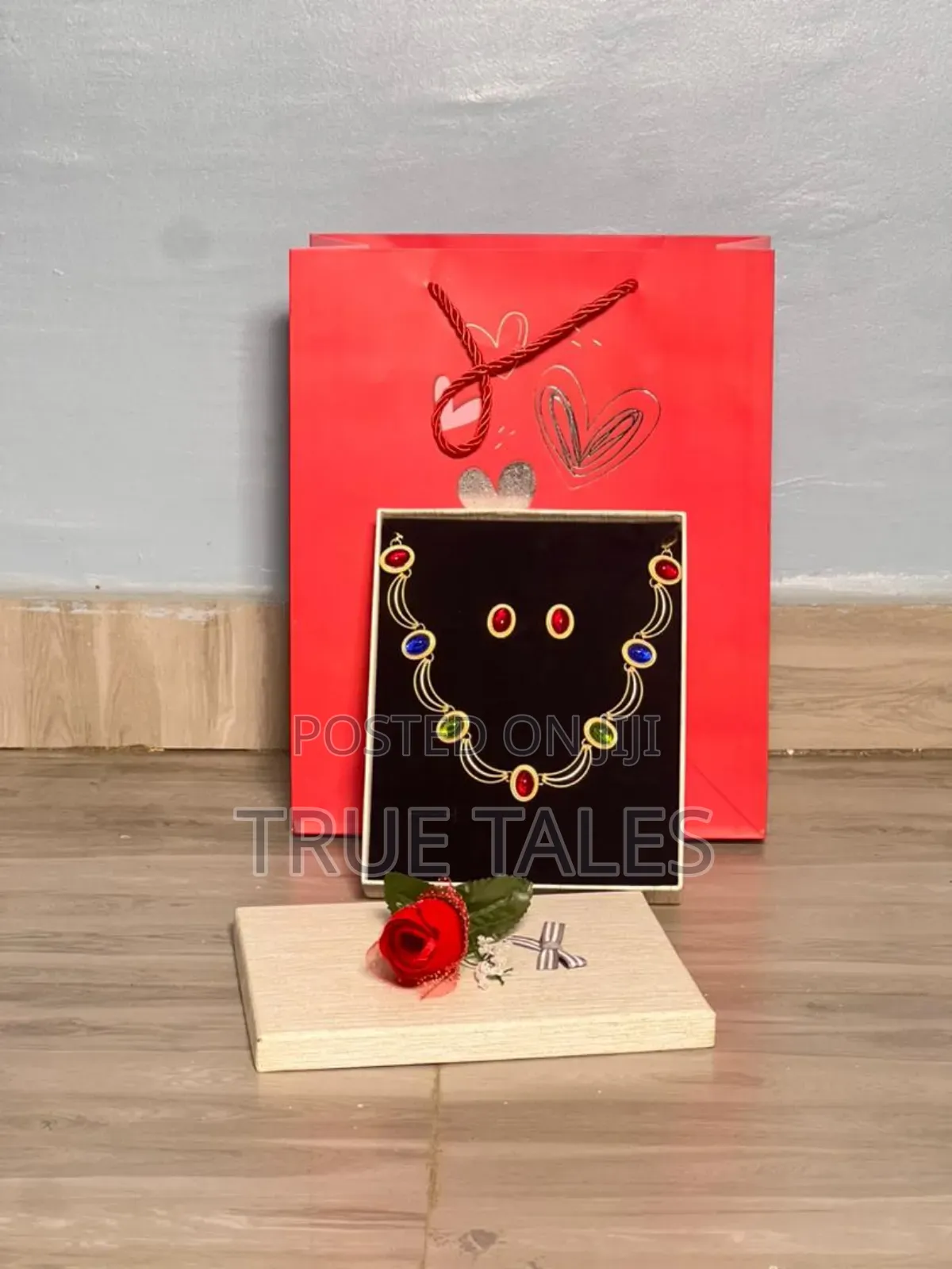 Multicoloured Jewellery Set Gift Set.