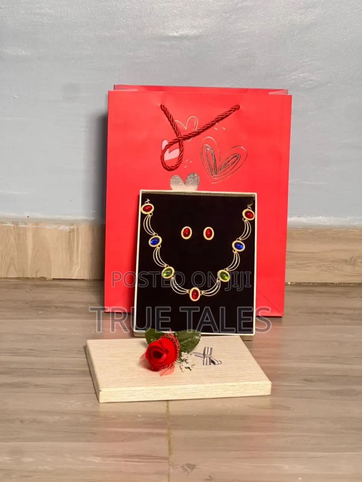 Multicoloured Jewellery Set Gift Set.