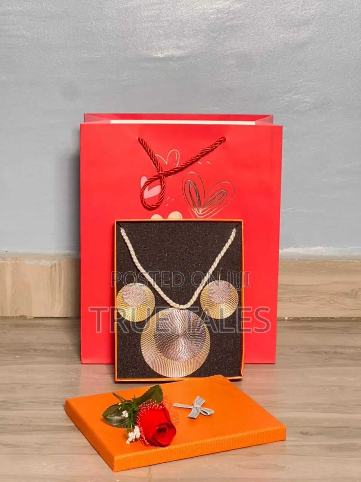 Multicoloured Jewellery Set Gift Set.