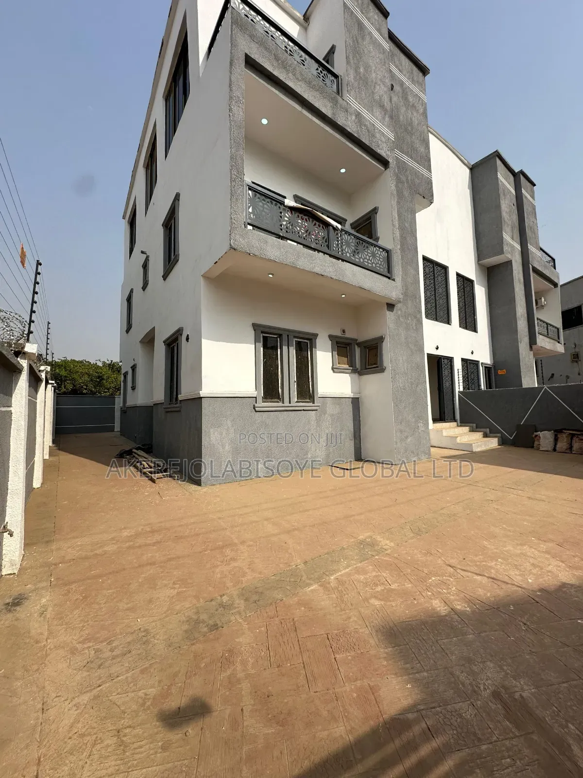 4bdrm Duplex in Orchacho Estate for rent