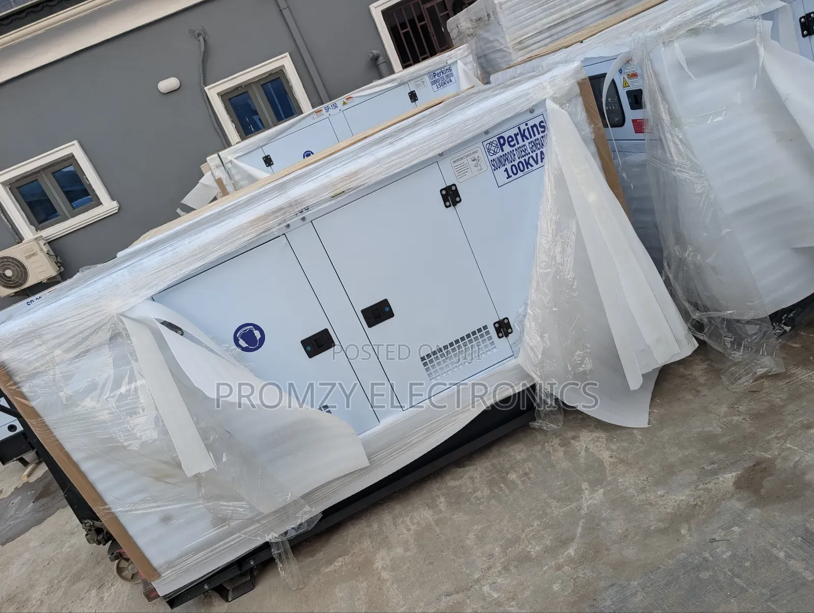 England Perkins Diesel Soundproof Generator Sp100kva 2years Wty