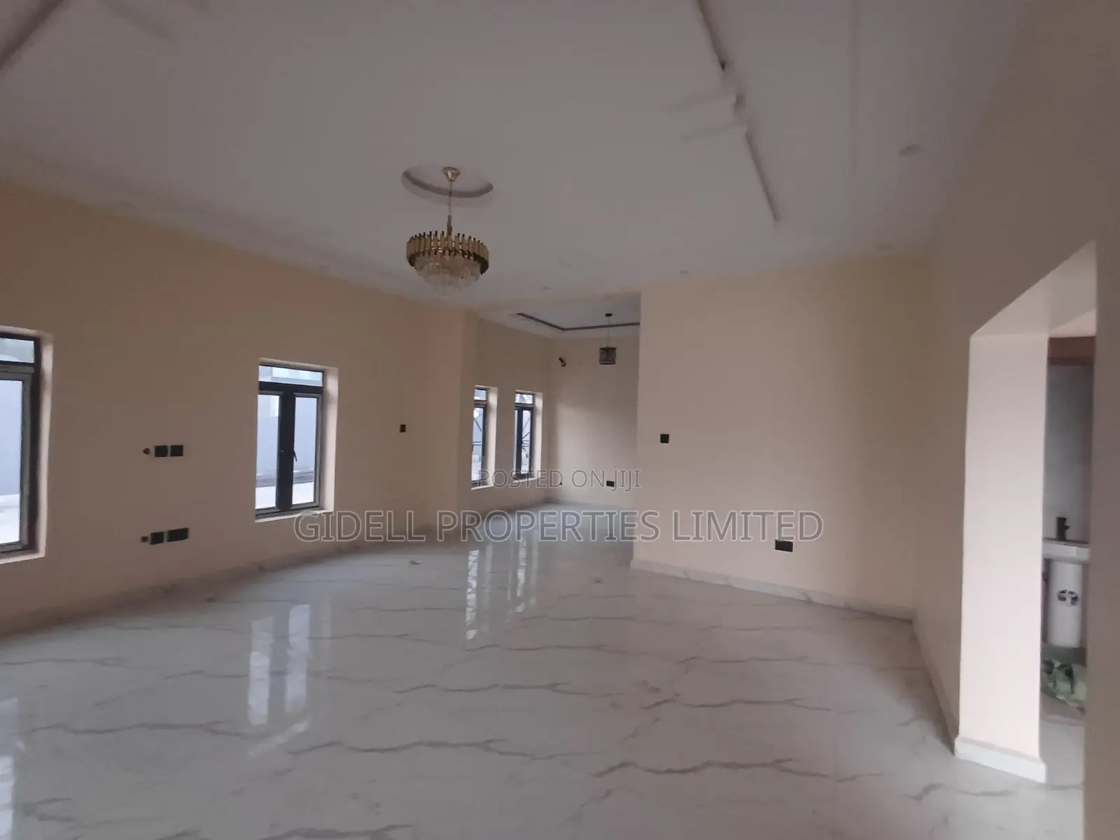 4bdrm Townhouse / Terrace in Mabushi for rent