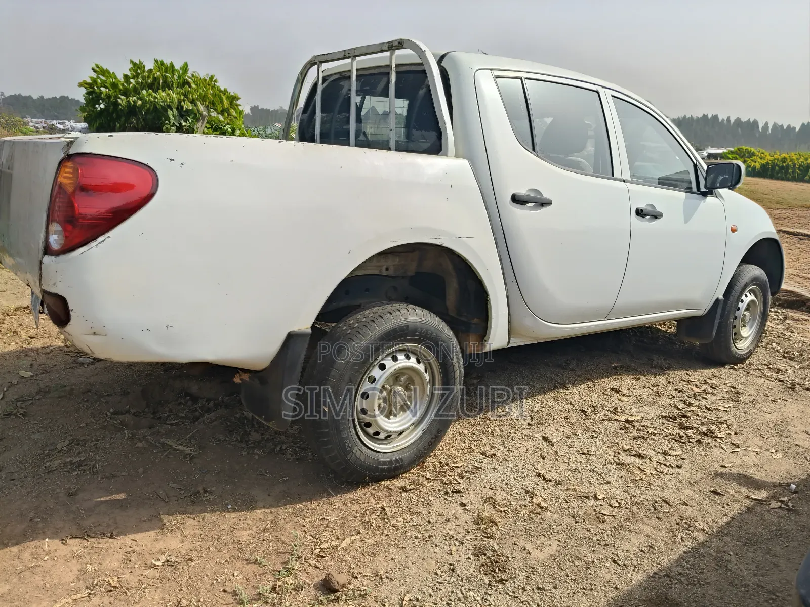 Mitsubishi L200 2014 White