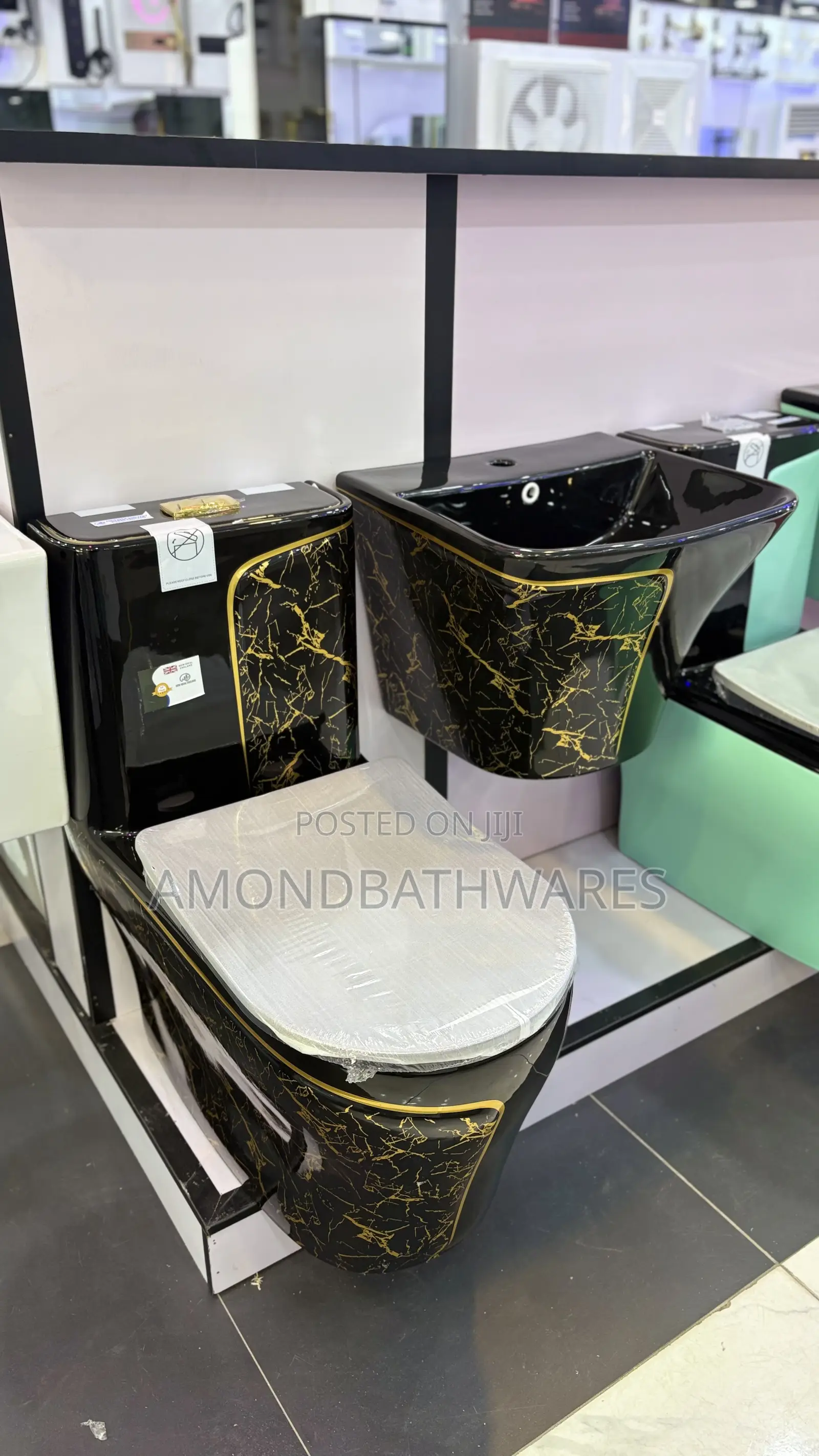 Black and Gold Executive Water Cistern