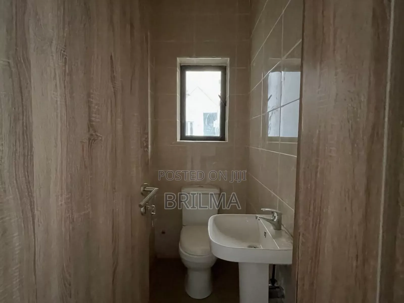 4bdrm Duplex in Kado for sale