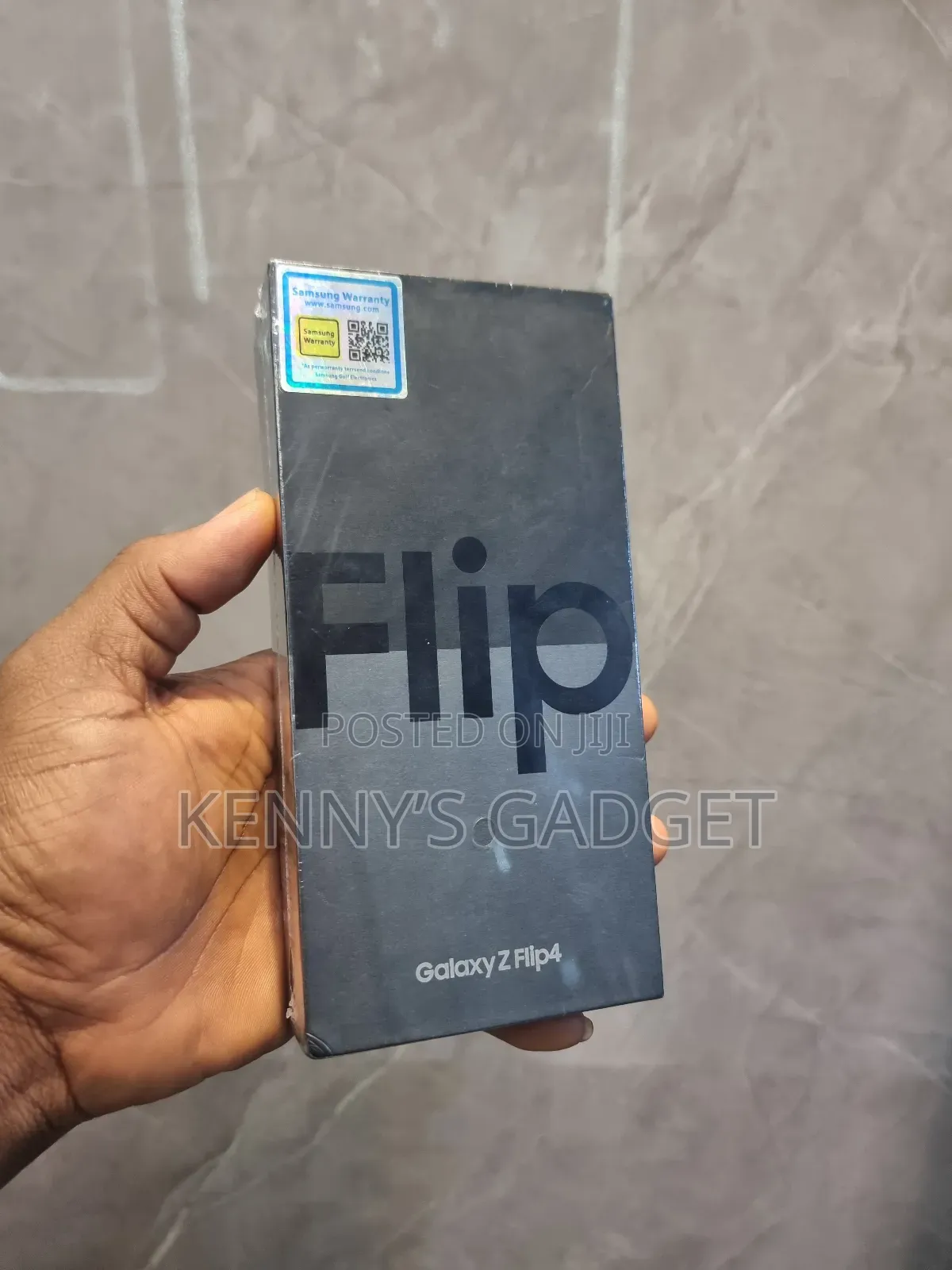 New Samsung Galaxy Z Flip4 256 GB