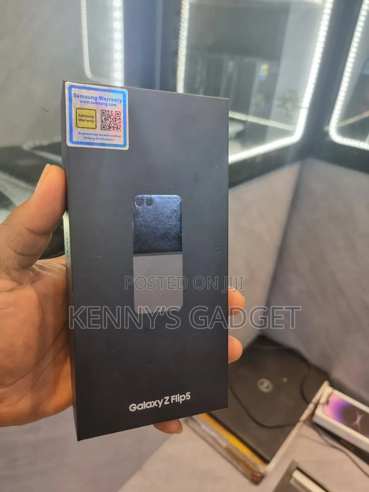 New Samsung Galaxy Z Flip5 256 GB Silver