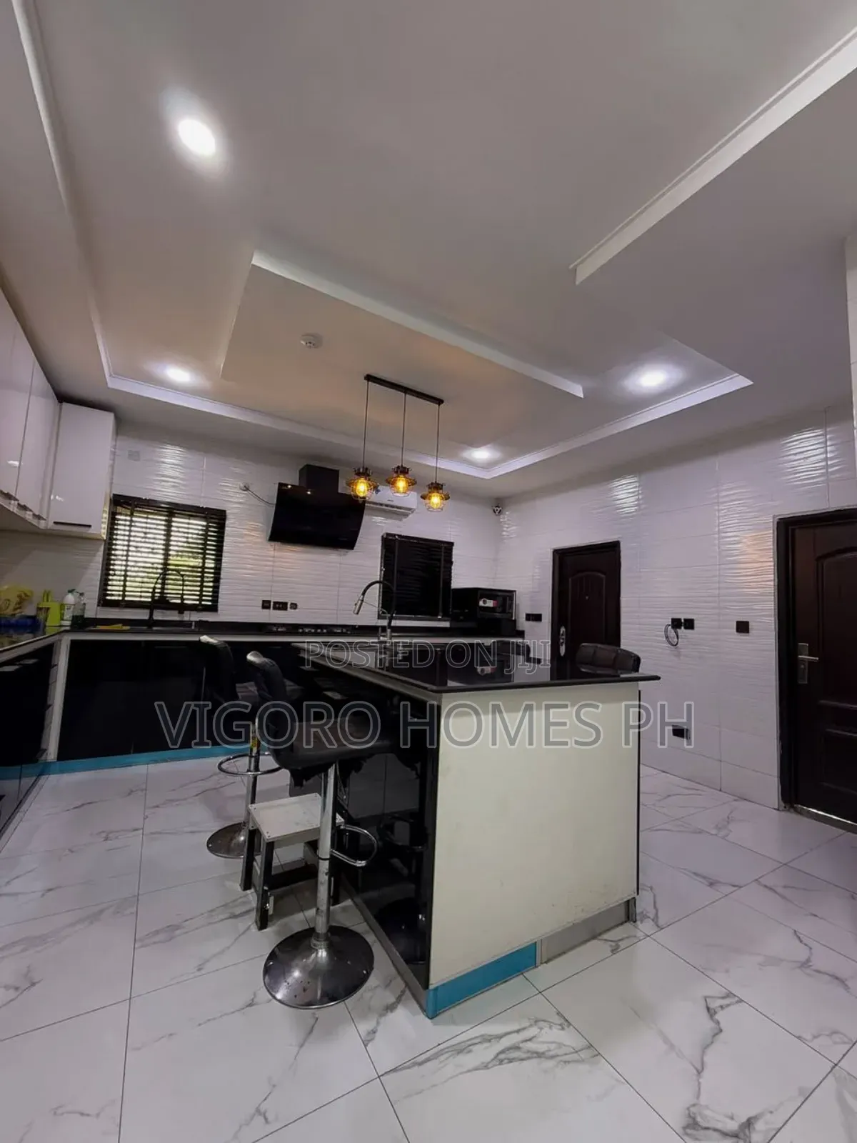 3bdrm Duplex in Alahaji Estate, Port-Harcourt for sale