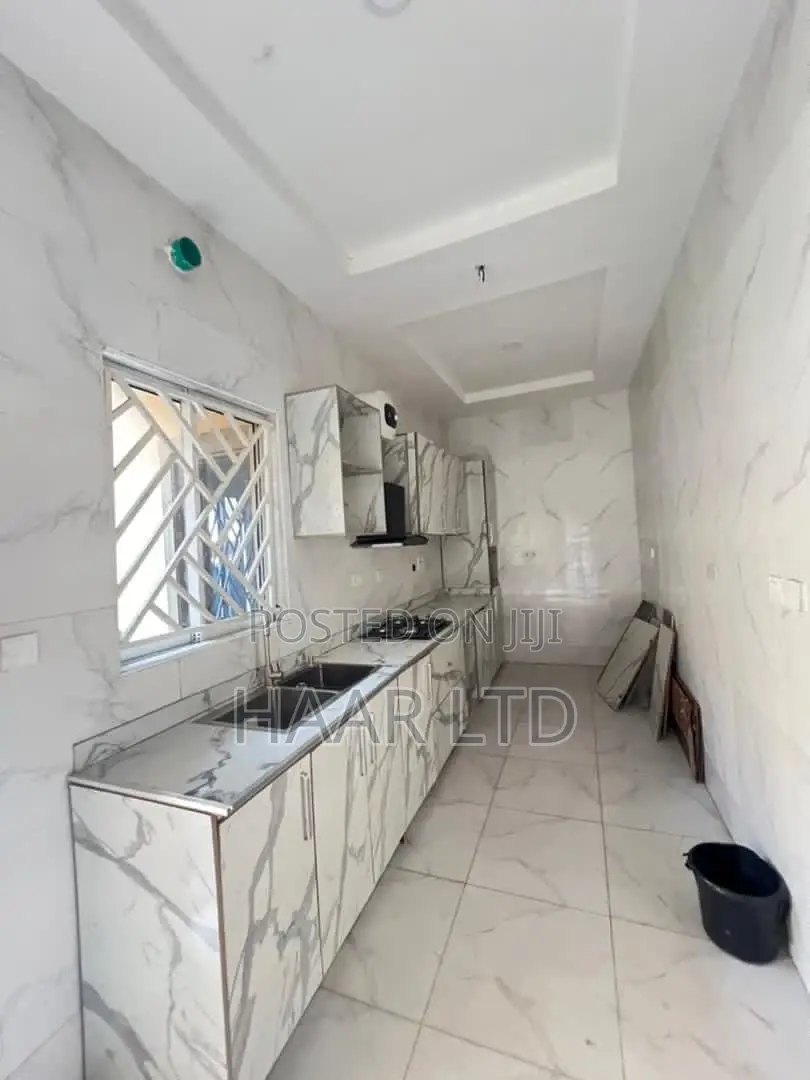 2bdrm Apartment in Ilaje for sale