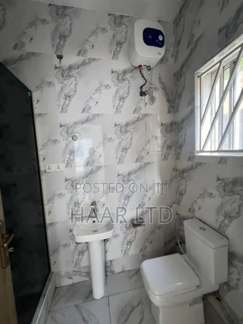 2bdrm Apartment in Ilaje for sale