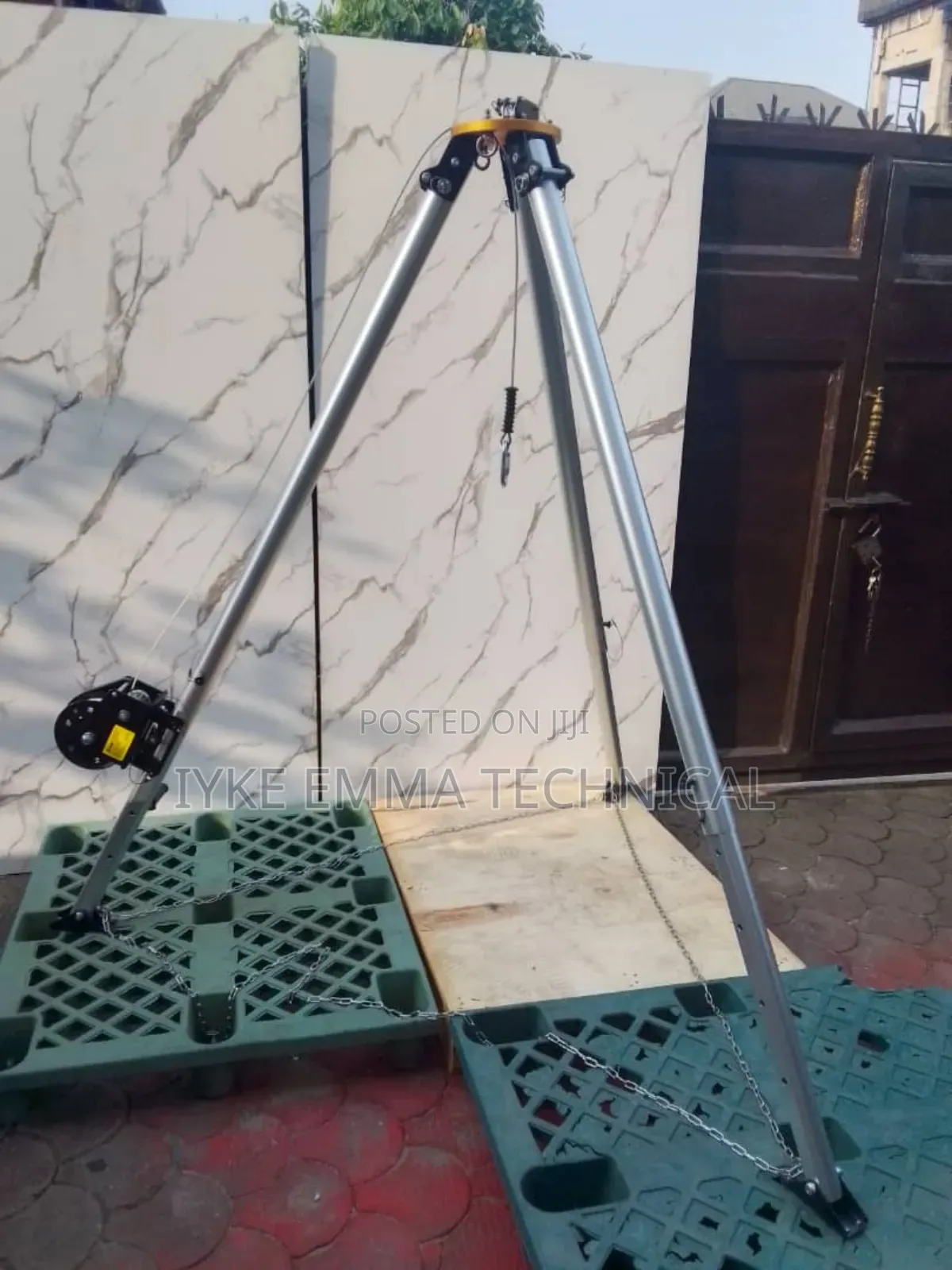Rescue Tripod With Winch