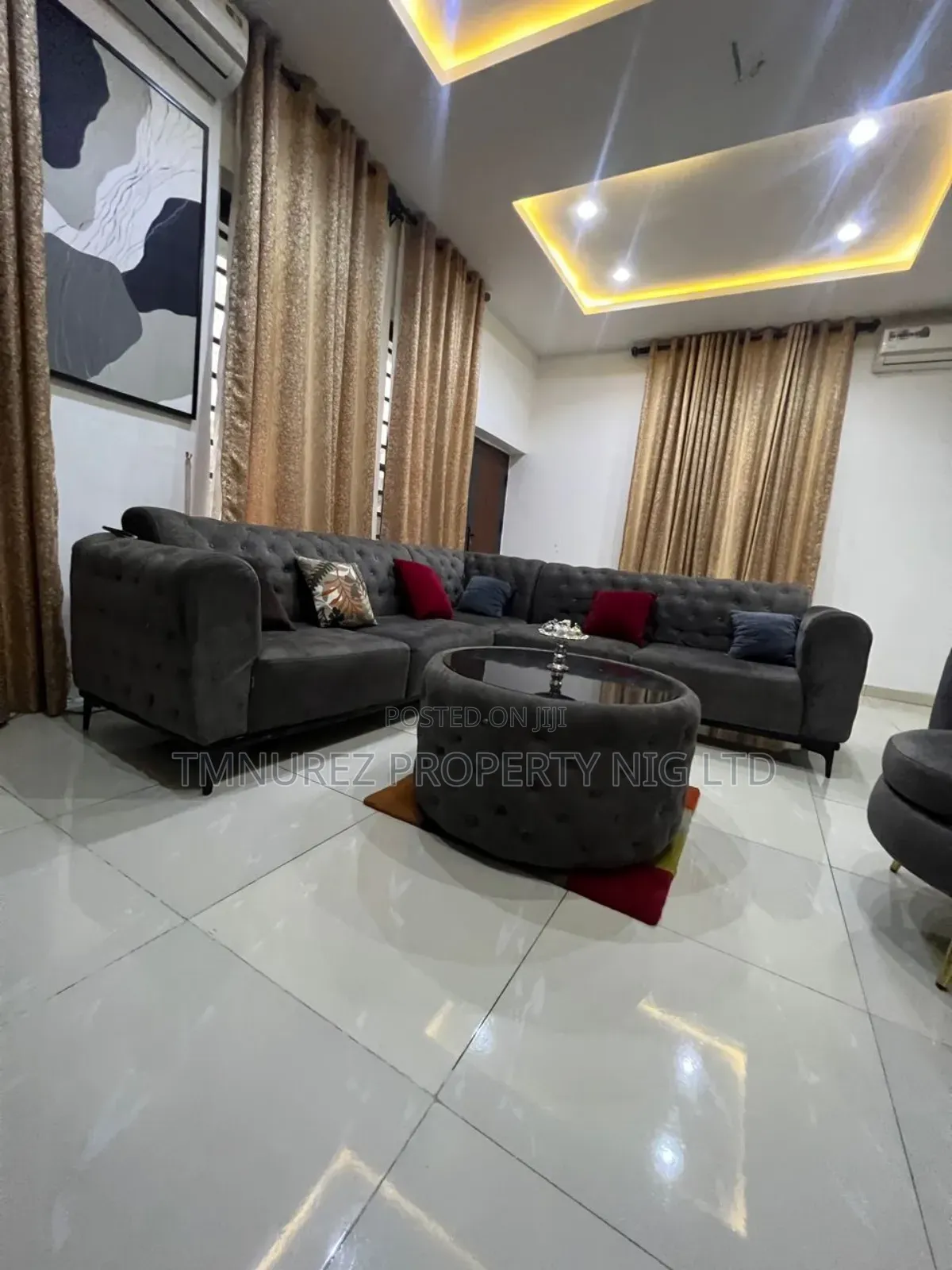 4bdrm Duplex in Orchild Road, Chevron for rent