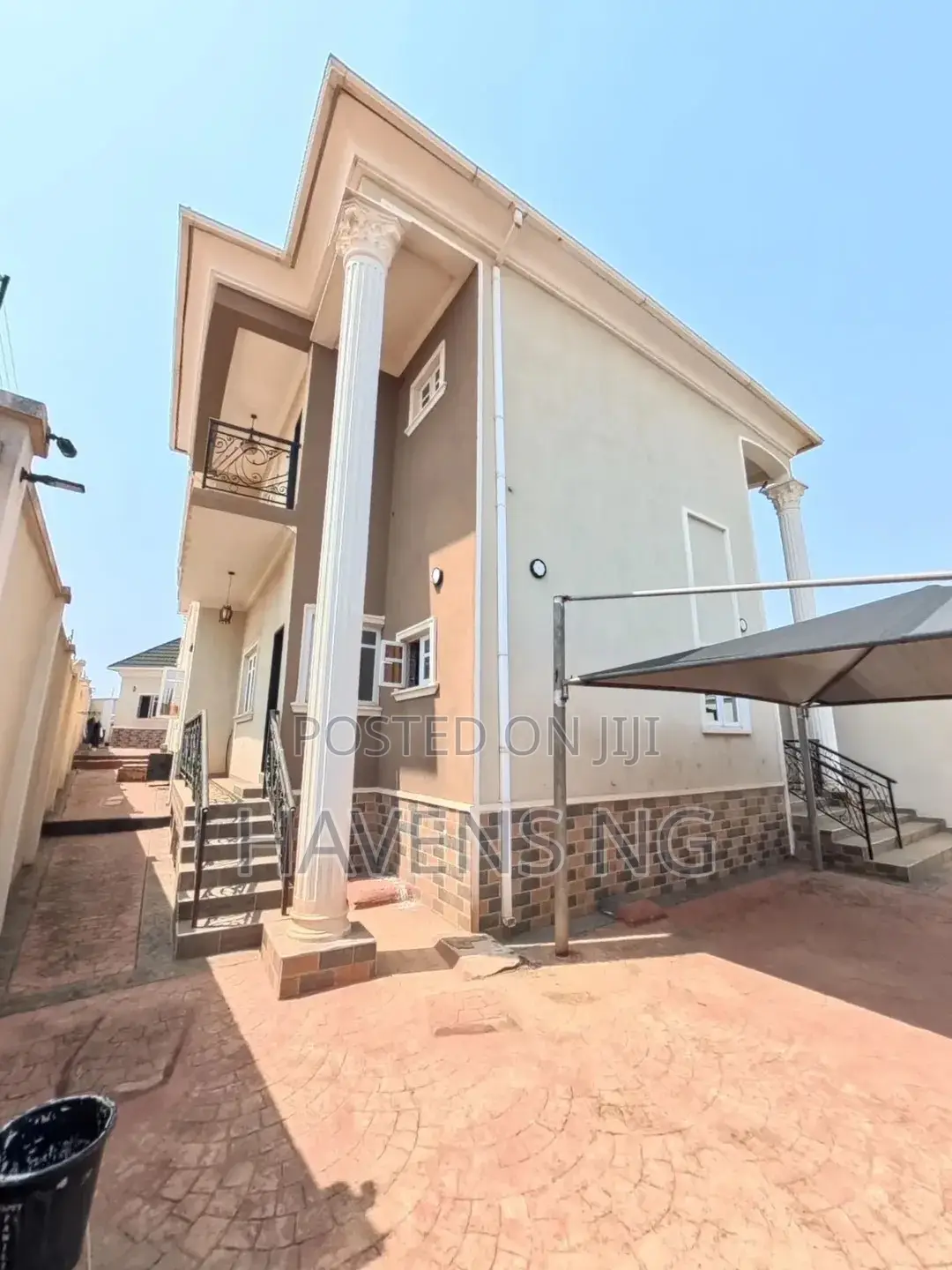 5bdrm Duplex in Ido for sale