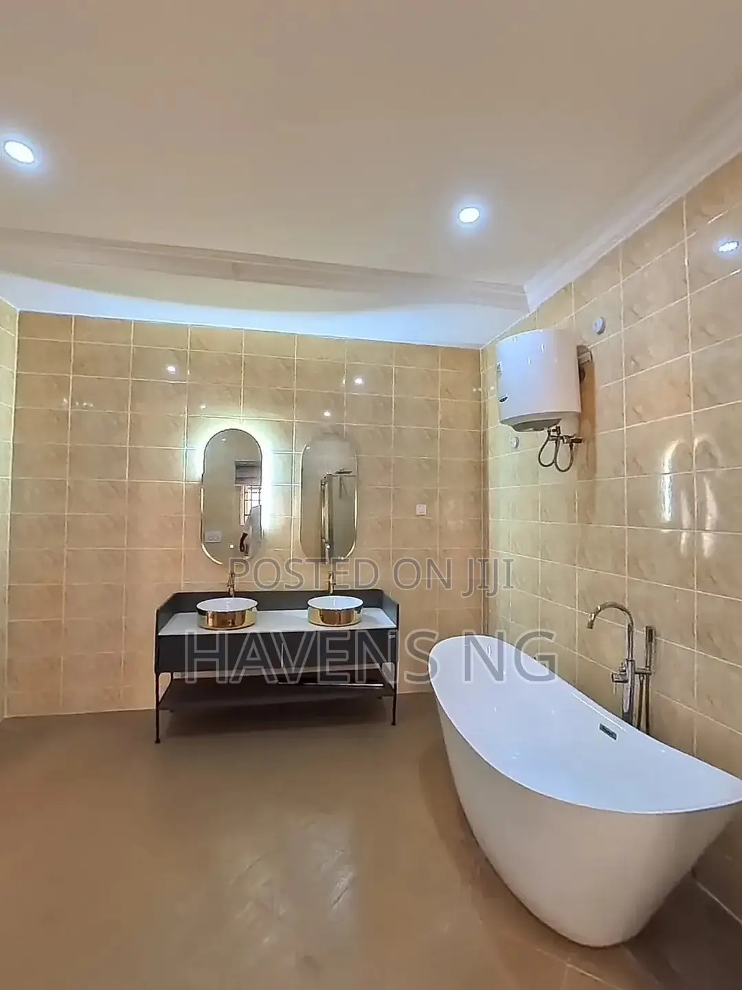 5bdrm Duplex in Ido for sale