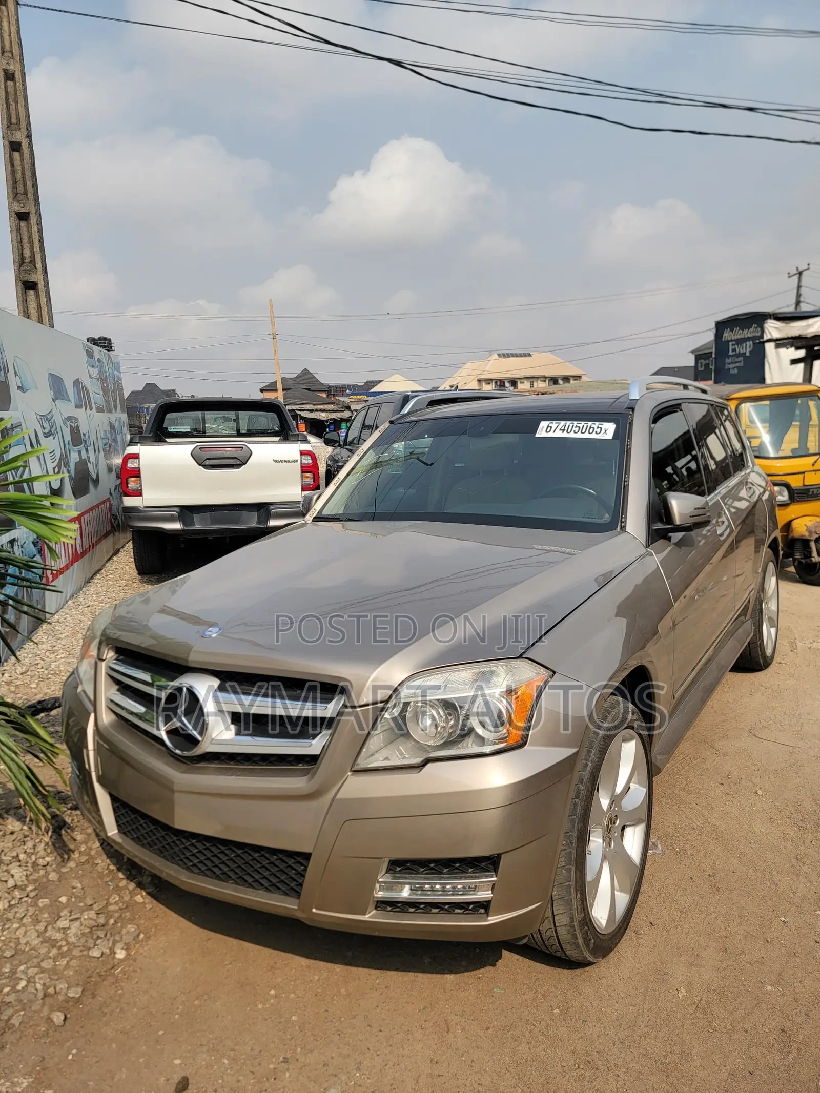 Mercedes-Benz GLK-Class 350 4MATIC 2010 Gold