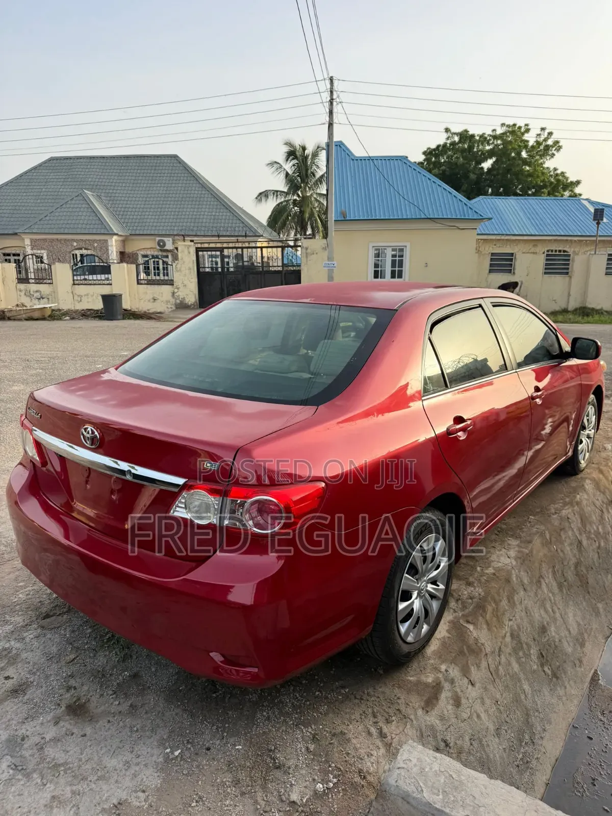 Toyota Corolla LE 4dr Sedan (1.8L 4cyl 4A) 2013 Red