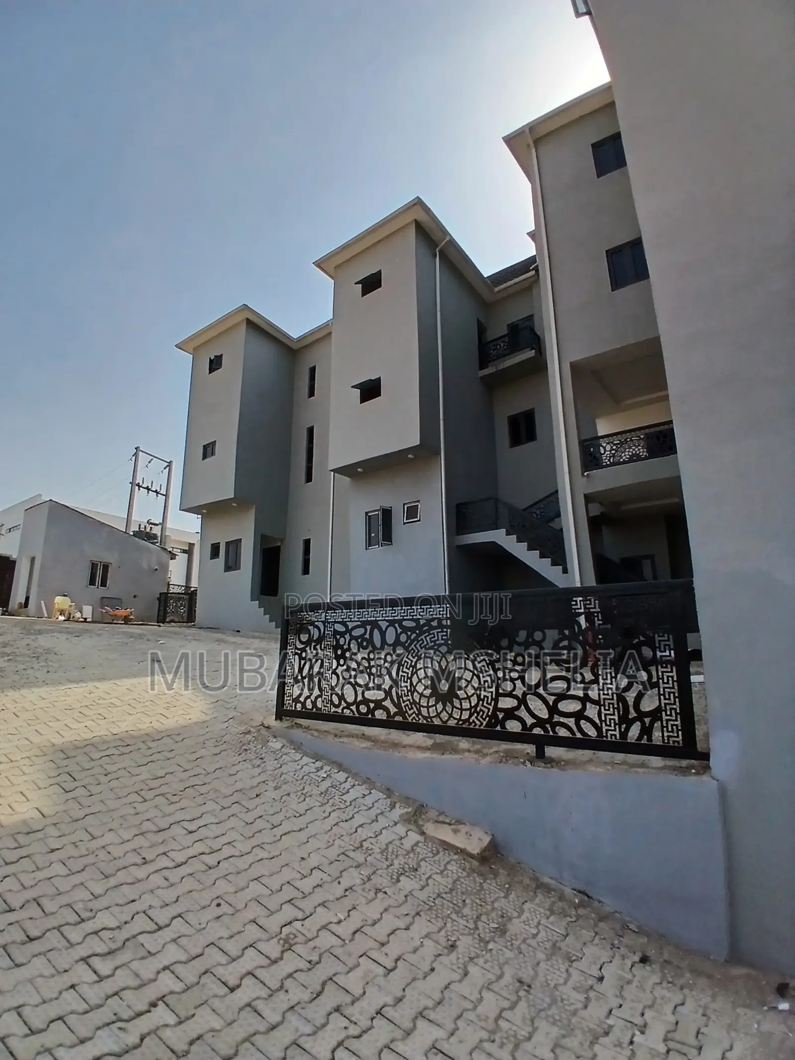 4bdrm Duplex in Mabushi for sale