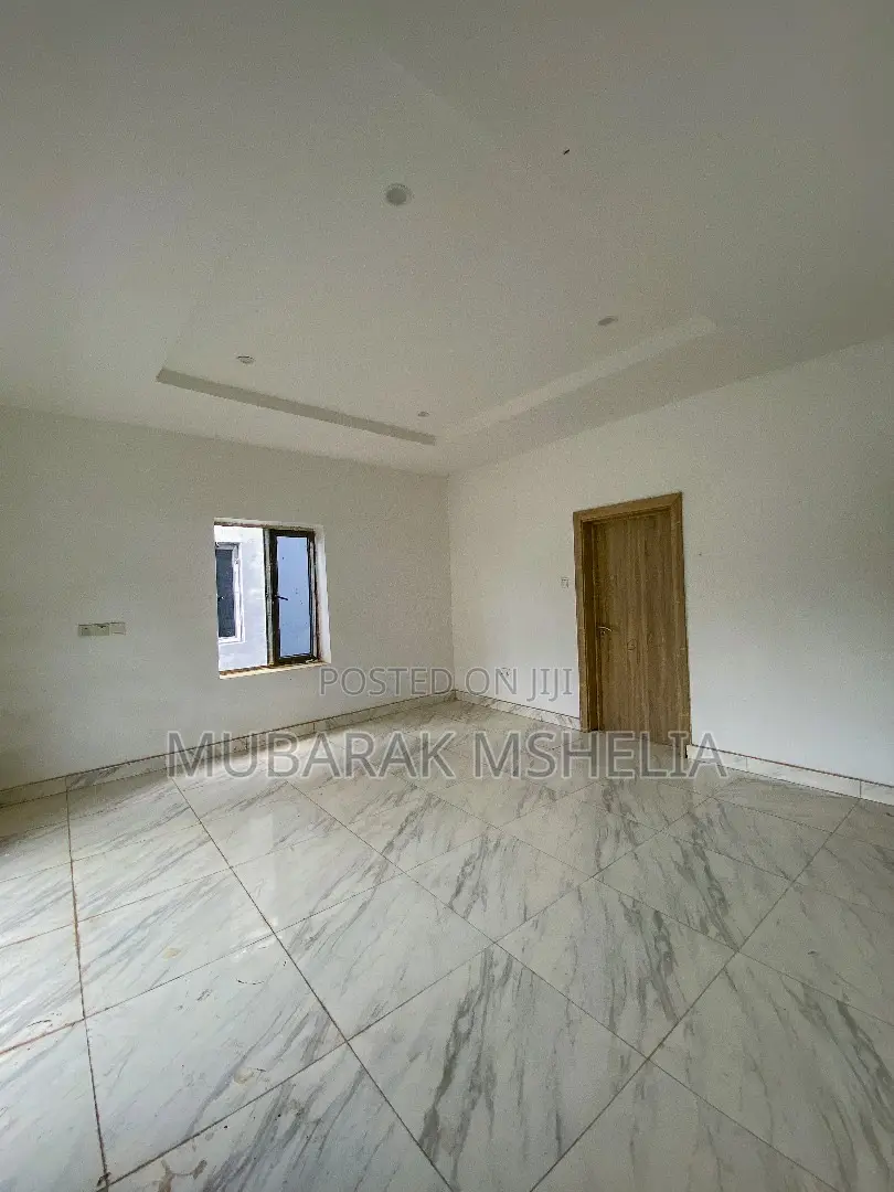 4bdrm Duplex in Zone 5 / Wuse for sale