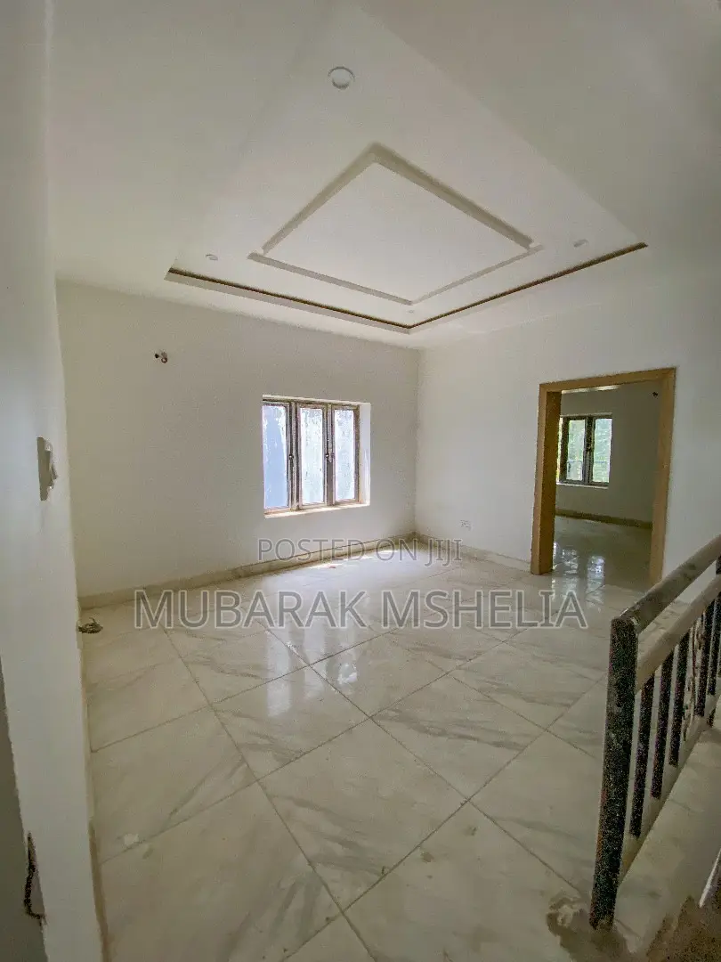 4bdrm Duplex in Zone 5 / Wuse for sale