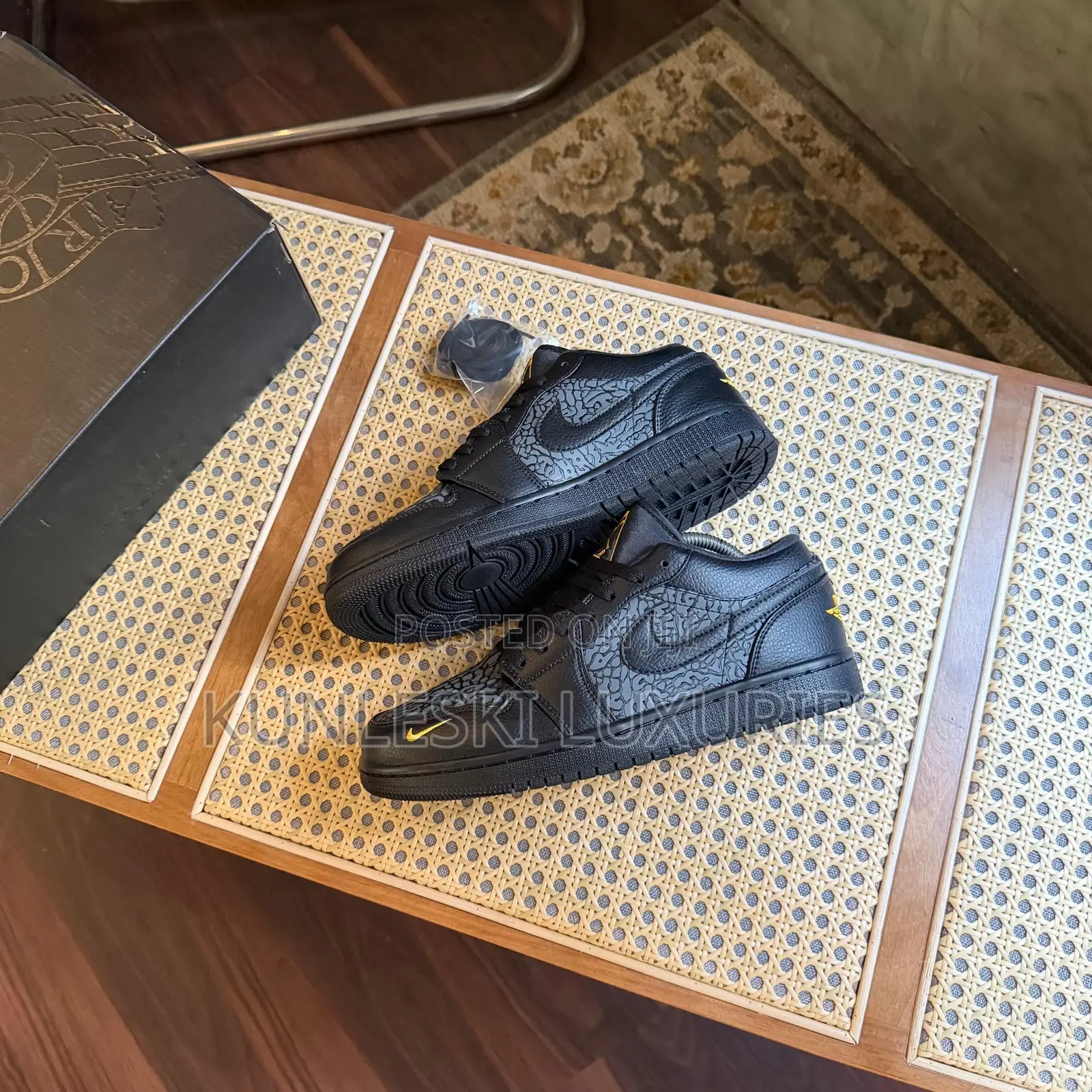 Original Nike Air Jordan 1 Low Se Black Noir Elephant Print Sneakers