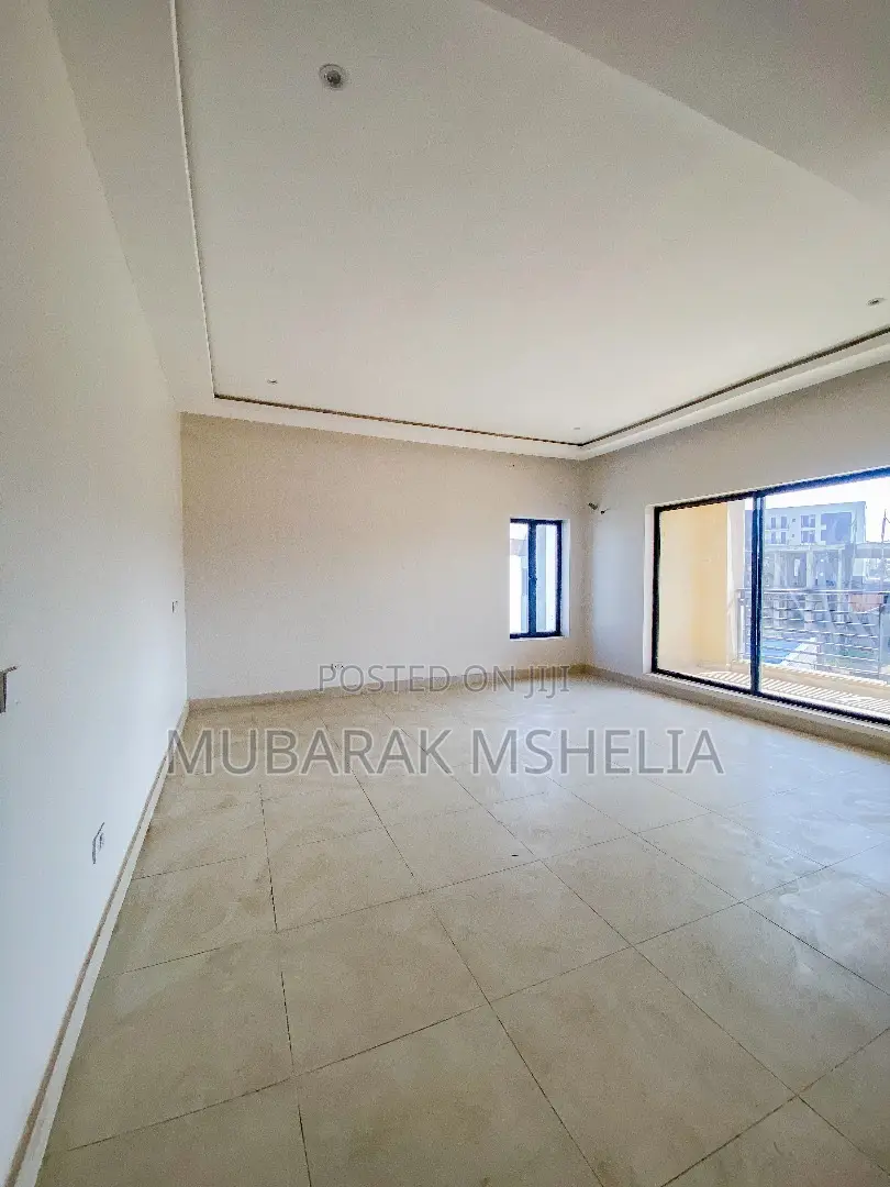 6bdrm Duplex in Jahi for sale