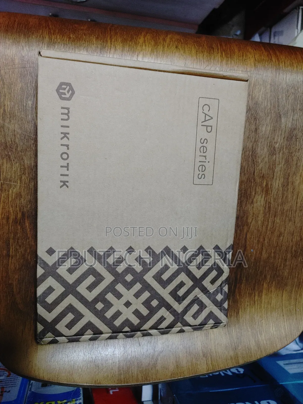 Mikrotik Rbcap-2n Indoor Ceiling Ap, 2.4ghz, 300mhz Cpu, 32mb Ram.