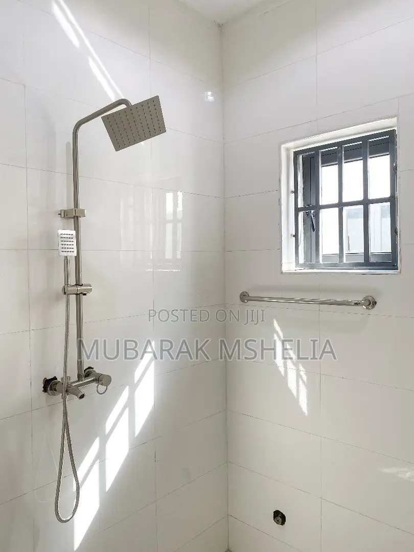 5bdrm Duplex in Guzape District for sale