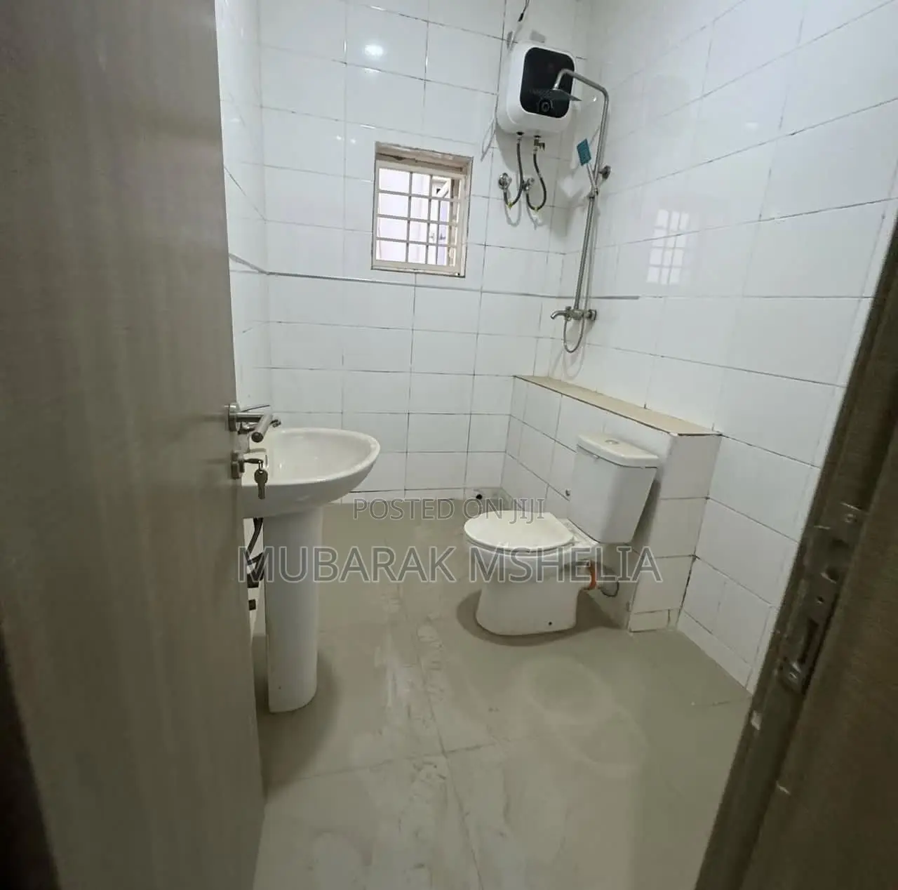 5bdrm Duplex in Guzape District for sale