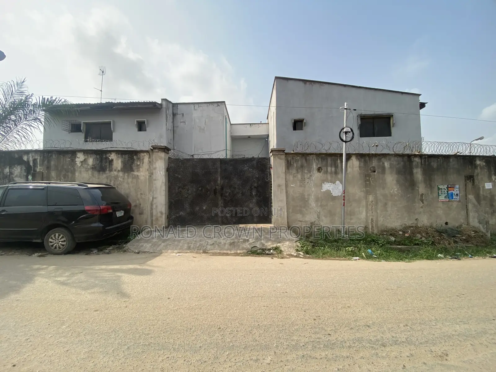 Lovely Commercial 4 Bedroom Detached House With 2 Bed at Okota Rd