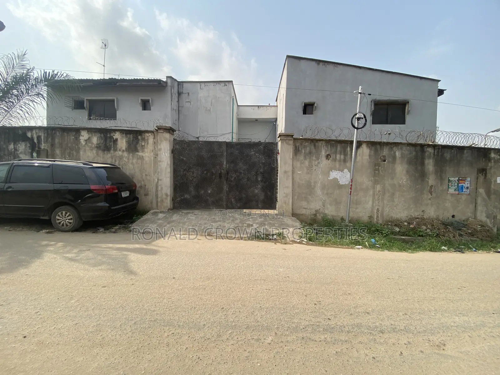 Lovely Commercial 4 Bedroom Detached House With 2 Bed at Okota Rd