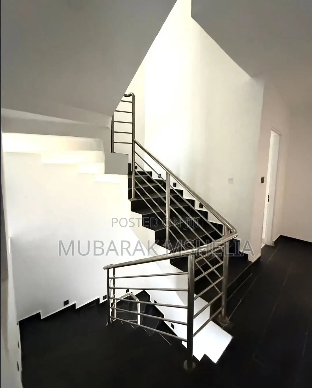 5bdrm Duplex in Guzape District for sale