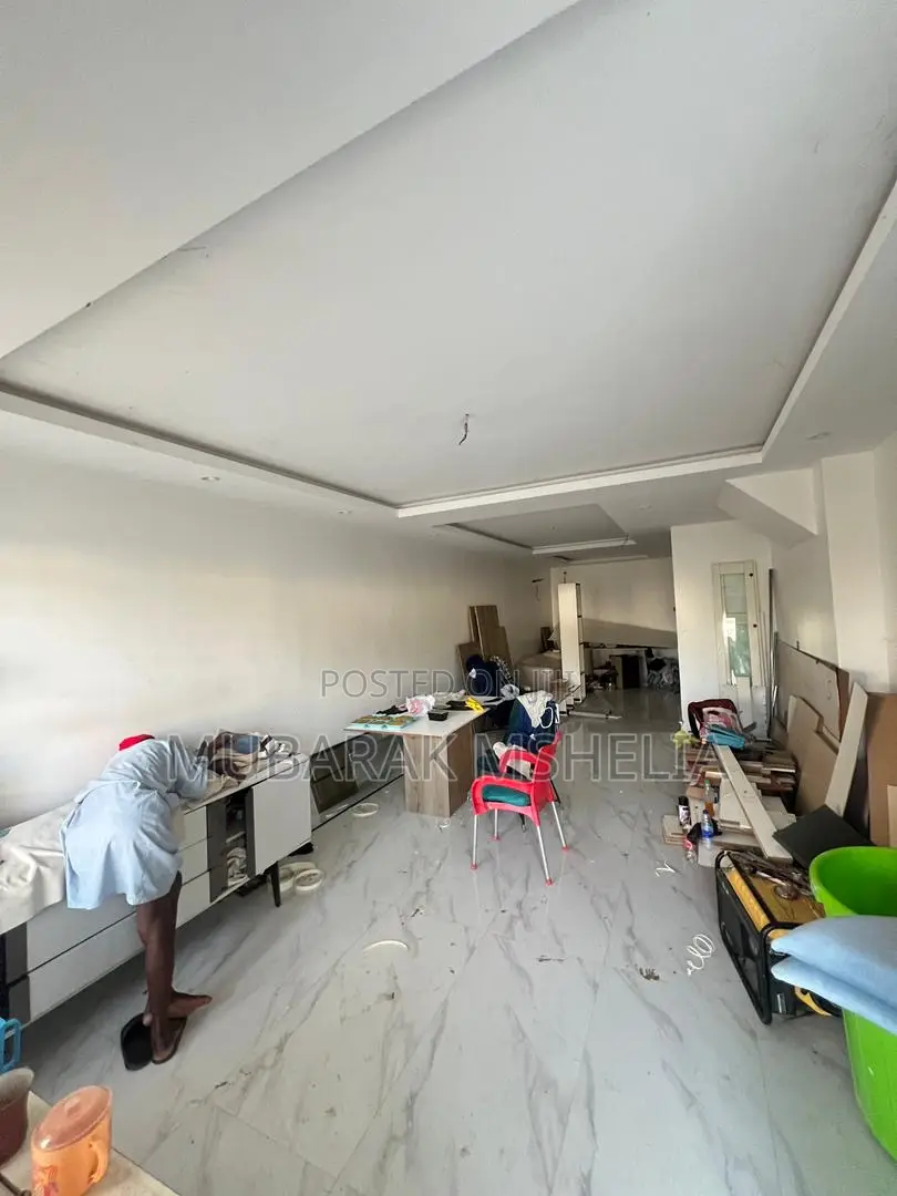 4bdrm Duplex in Guzape District for sale