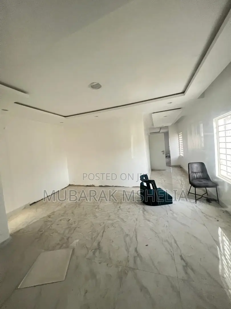 4bdrm Duplex in Guzape District for sale