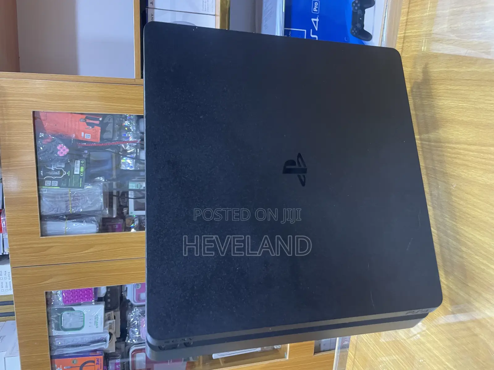 Uk Clean Used Ps4 Console (With Two Pads)