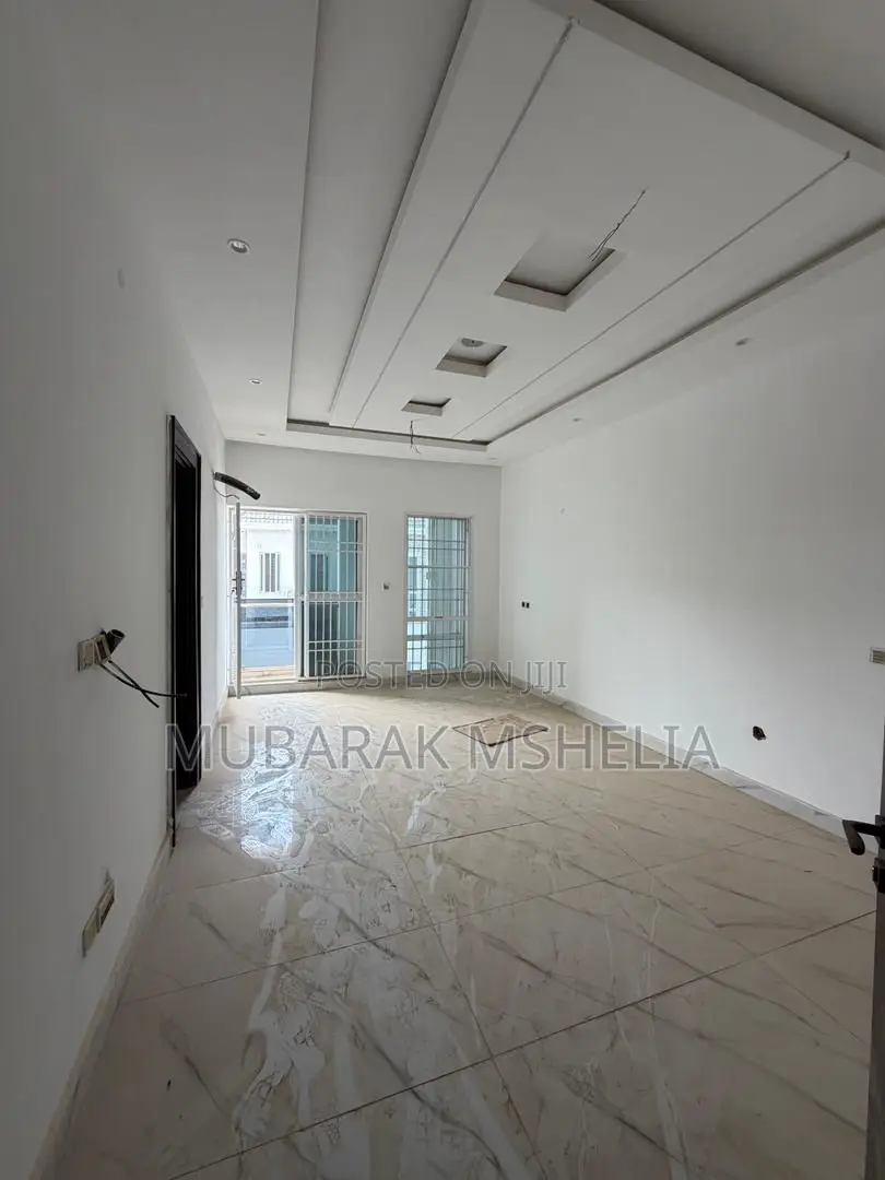 4bdrm Duplex in Guzape District for sale