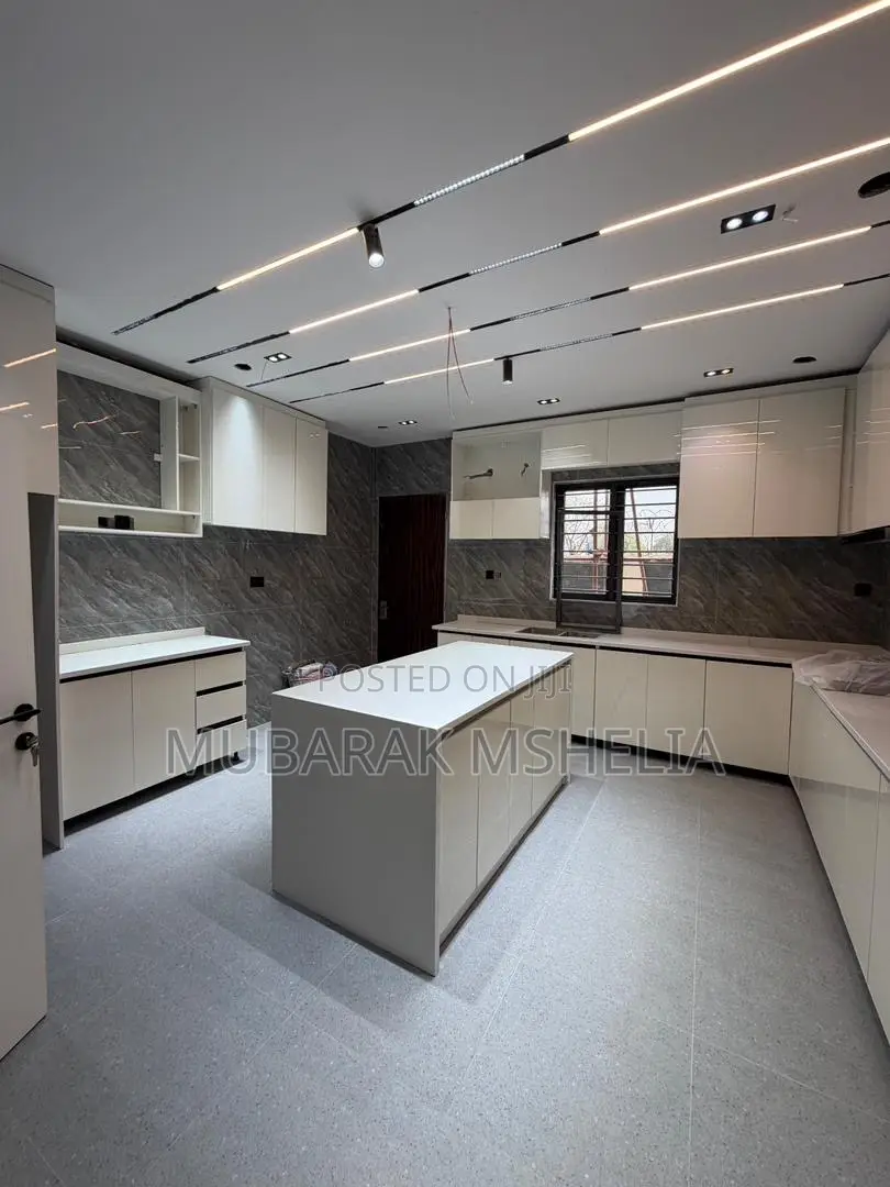 4bdrm Duplex in Jahi for sale
